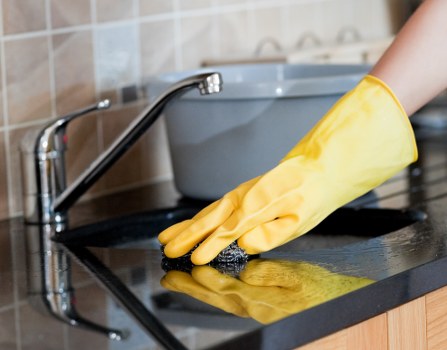 Exterior glass maintenance for luxury properties in Mayfair